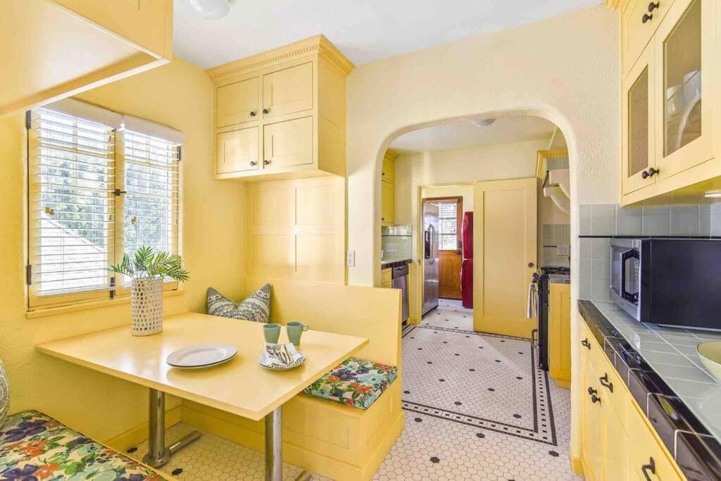 The Spanish Hideaway Los Angeles Exterior photo