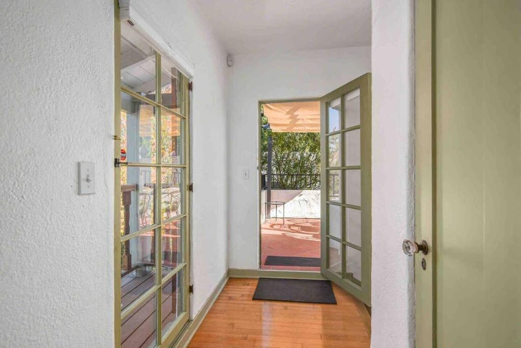 The Spanish Hideaway Los Angeles Exterior photo