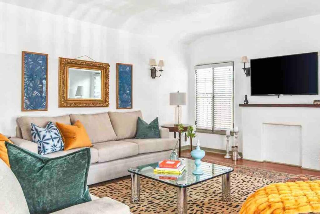 The Spanish Hideaway Los Angeles Exterior photo